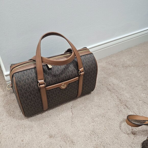 Michael Kors medium tote - Picture 3 of 5